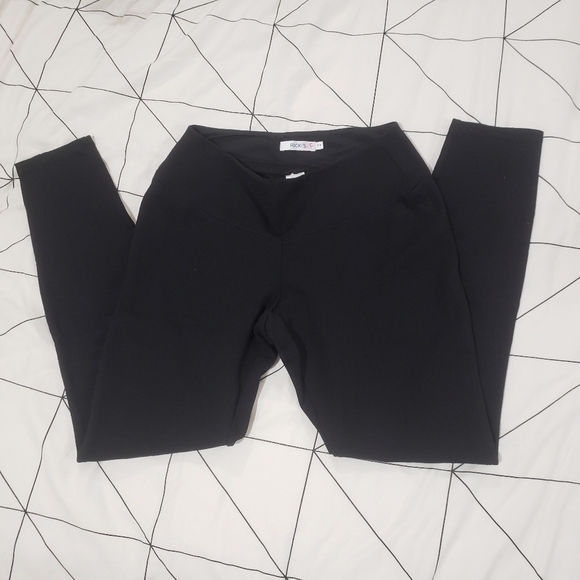 🌿3/$20 🌿 Ricki's Black Leggings Size Small - Picture 2 of 13